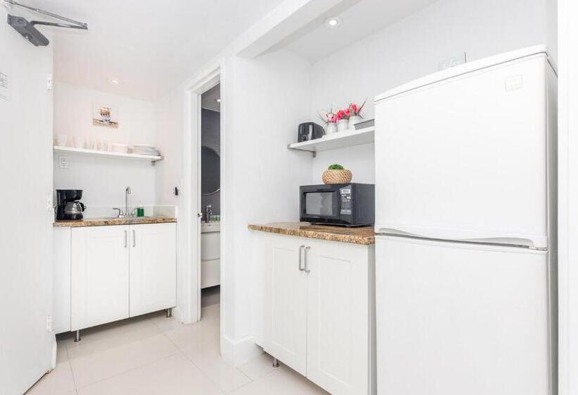 Deluxe Suite Sea View, Girasole Rentals