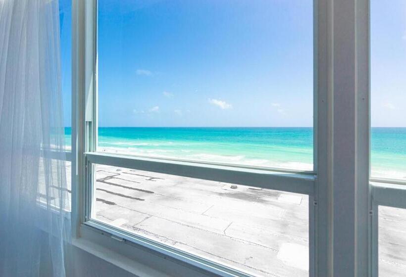 Deluxe Suite Sea View, Girasole Rentals