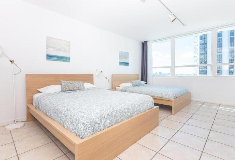 استودیوی لوکس, Girasole Rentals