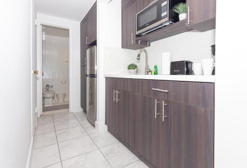 سوییت لوکس, Girasole Rentals