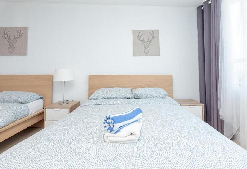 استودیوی لوکس, Girasole Rentals
