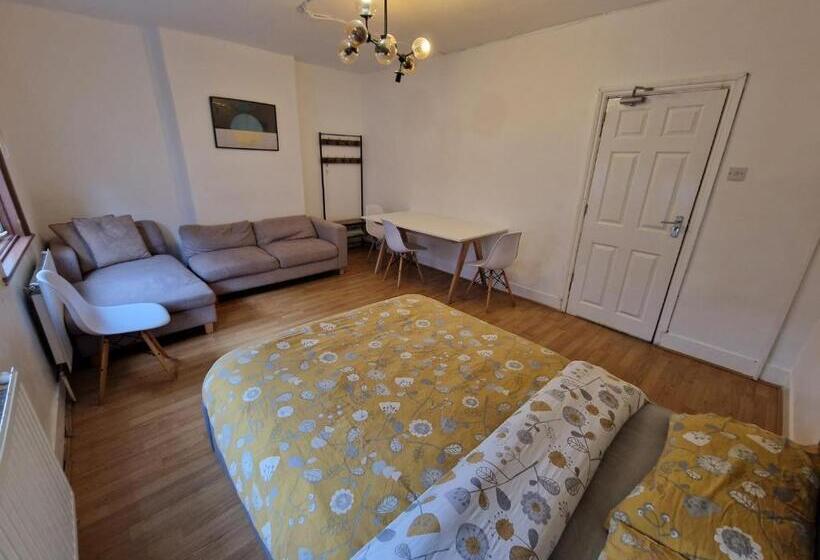 חדר אקונומי, City Budget Guesthouse