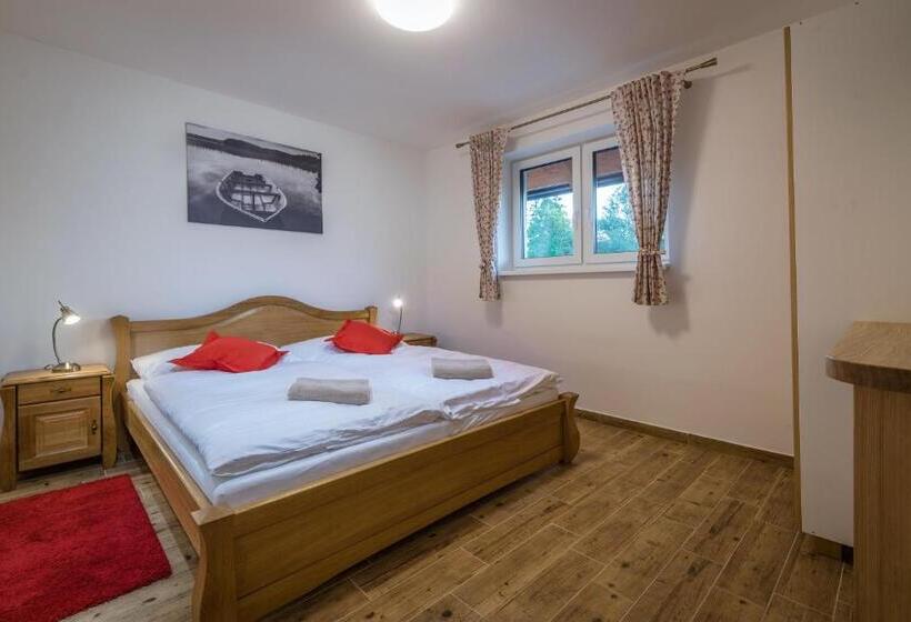 اتاق لوکس خانوادگی, Na Verande Apartments Jasna