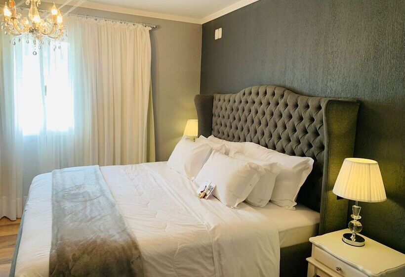 스탠다드 스튜디오, Pousada Quinta Do Vale