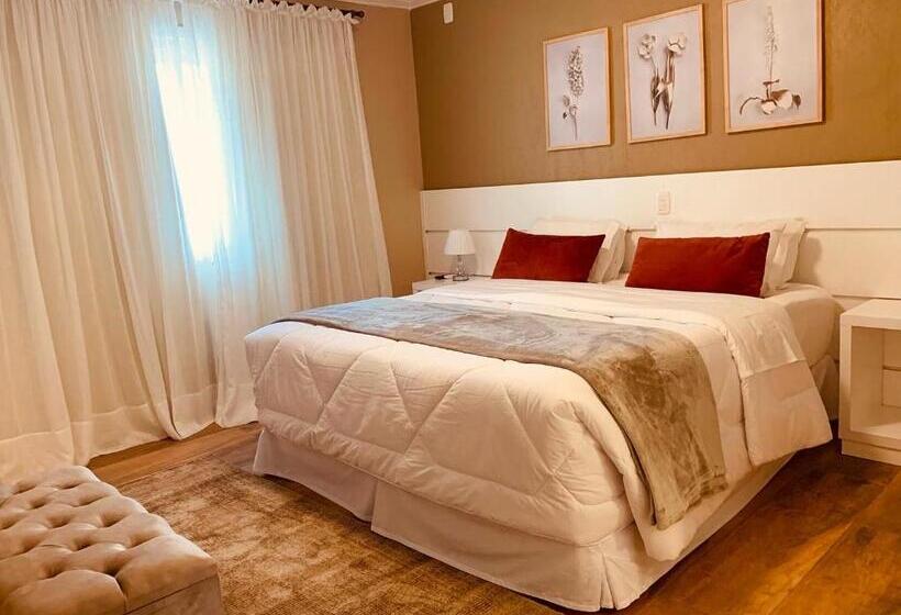 스탠다드 스튜디오, Pousada Quinta Do Vale
