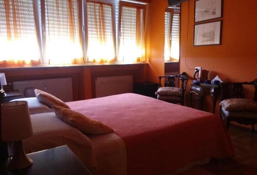 Номер Стандарт, Orange House