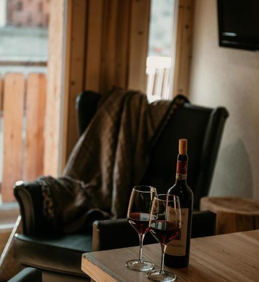 Апартаменты Deluxe 1 Спальня, Alpen Hotel Chalet