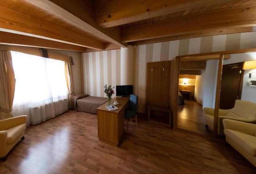 Номер Deluxe, Grand Hotel Elite