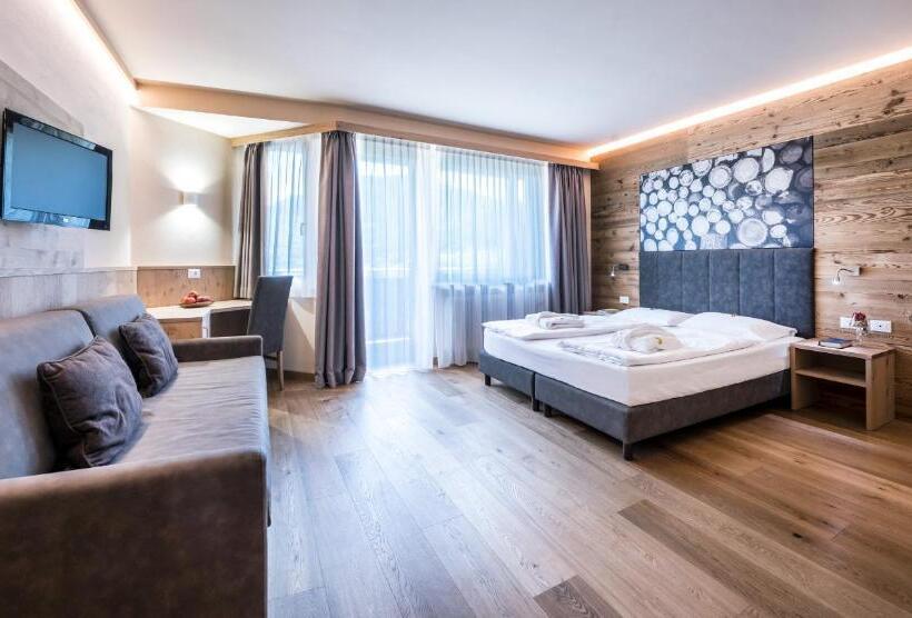 Четырехместный Номер Deluxe, Parc Hotel Miramonti