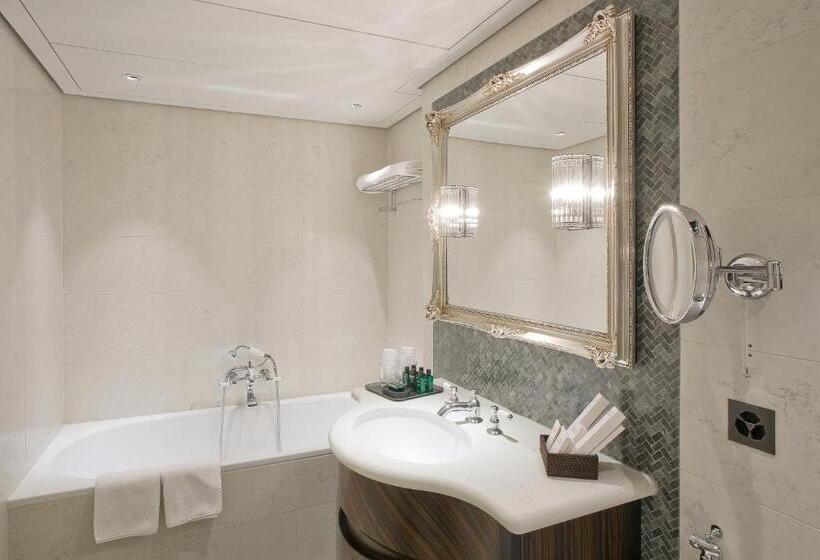 Suite with lake view, Villa Honegg
