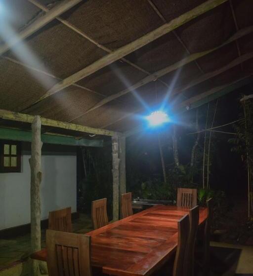 Номер Стандарт, Sinharaja Tour Hostel