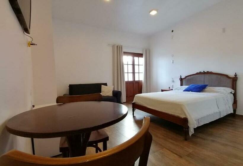 سوییت خانوادگی, Bahia Pelô Hostel