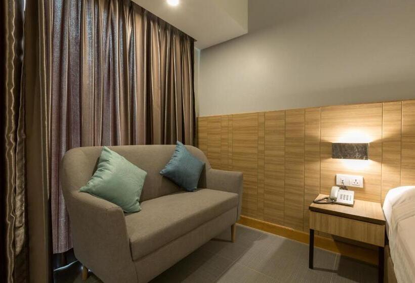 디럭스 트리플 룸, Paragon Grand Resort