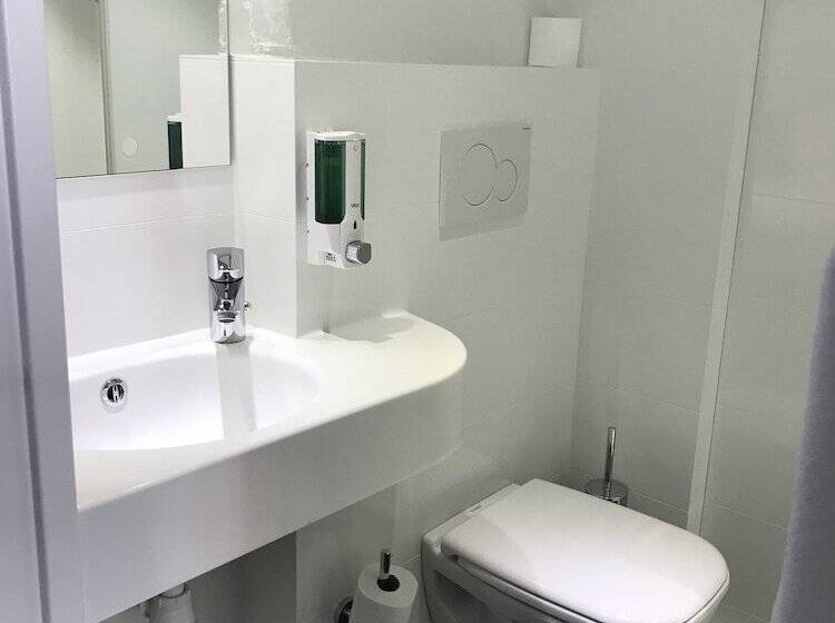 Номер Стандарт, Brit Hotel Marvejols
