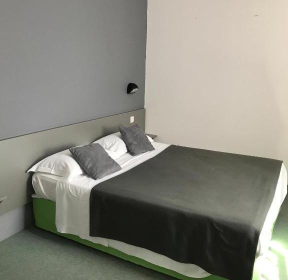 Номер Стандарт, Brit Hotel Marvejols