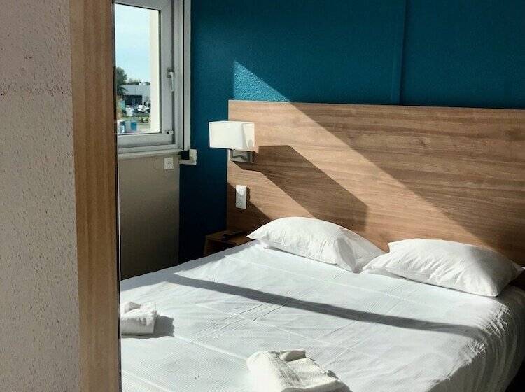 Четырехместный Номер Стандарт, The Originals Access, Hôtel Les Iris, Bercksurmer