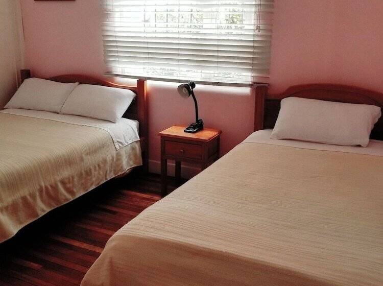 스탠다드 룸, Travellers Inn