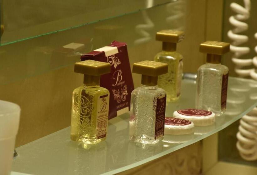 سوییت, Boutique Hotel Boris Palace & Restaurant