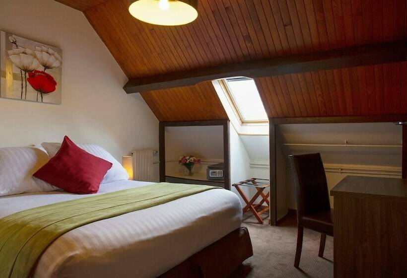 Номер Стандарт, Auberge De La Petite Ferme, Super Besse Est, The Originals Relais