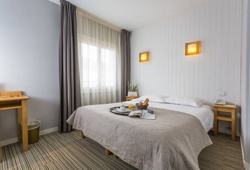Номер Стандарт, Logis Hôtel Le Relais