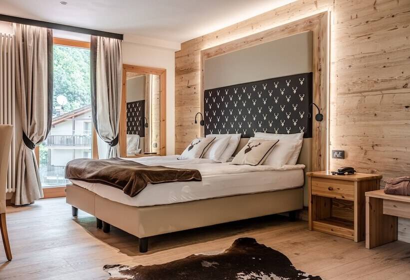 Полулюкс, Boutique Hotel E Chalets Salvadori
