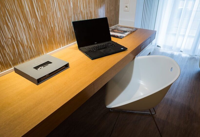 Номер Superior, Van Der Valk Hotel Beveren