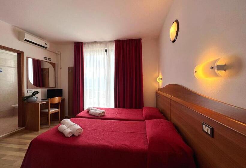Трехместный Номер Superior, Village Bazzanega   Montagnoli Group