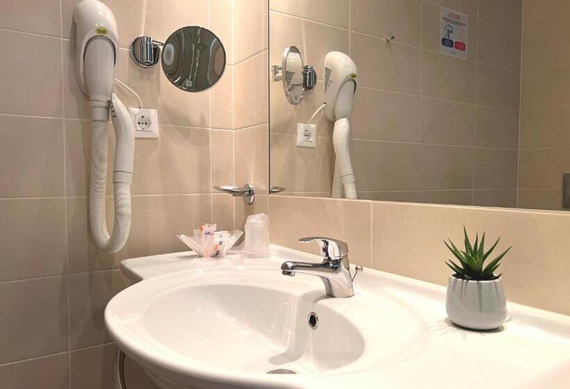 Трехместный Номер Deluxe, Village Bazzanega   Montagnoli Group