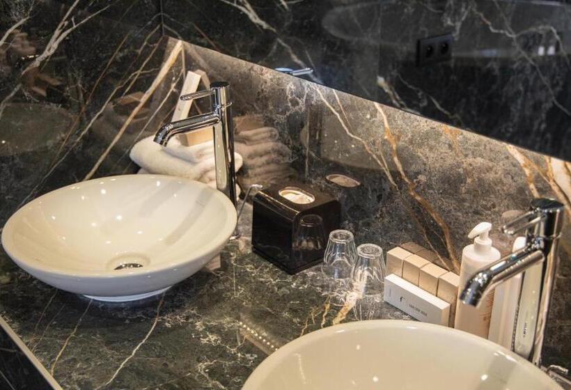 Люкс, Van Der Valk Hotel Beveren