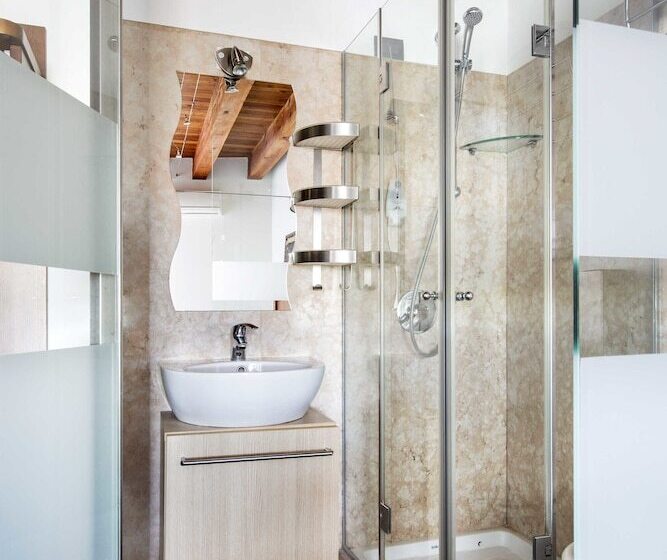اتاق استاندارد, Relais Ca  Maddalena