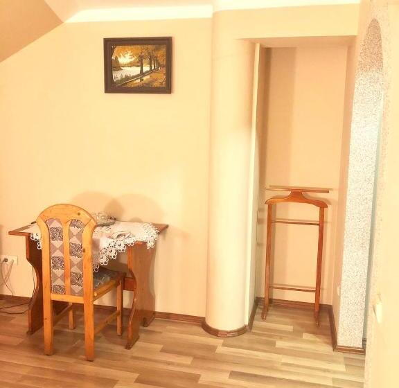 غرفة دور أخير, Atlant