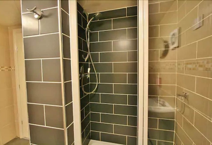 اتاق استاندارد یک نفره, Central Hotel Cheltenham By Roomsbooked