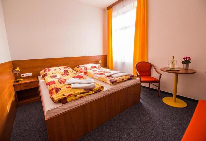 Номер Стандарт, Morava