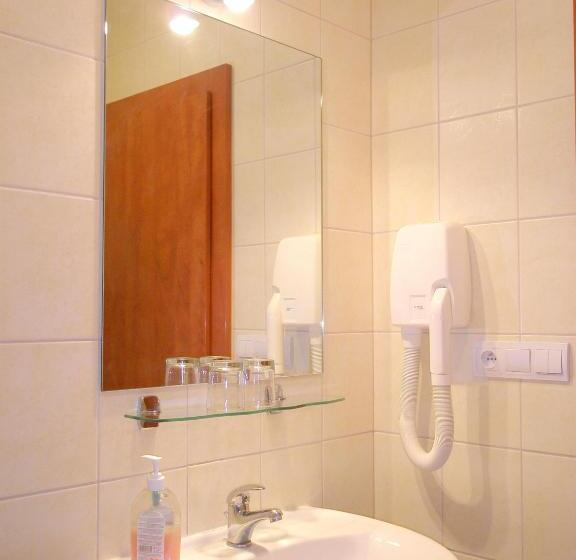 Номер Стандарт Трехместный, Morava