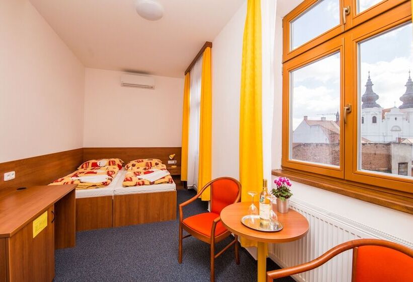 Номер Стандарт, Morava