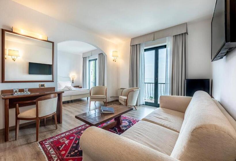 Полулюкс Вид на Озеро, Villa Capri