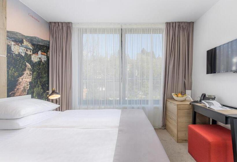 Номер Стандарт с Балконом, Boutique Hotel Esplanade