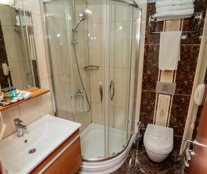 اتاق استاندارد سه نفره, Grand Hotel Avcilar