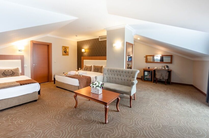 اتاق خانوادگی, Grand Hotel Avcilar