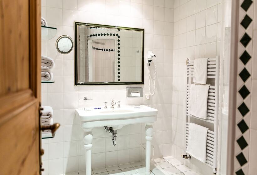 스탠다드 트리플 발코니 룸, Salzburg Hotel Holznerwirt
