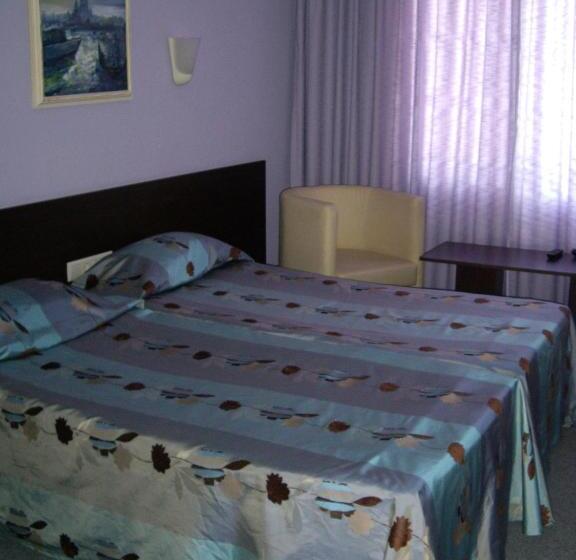 اتاق لوکس, Family Hotel Avramov