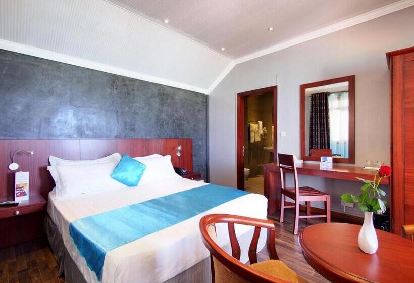 اتاق استاندارد یک نفره, Gold Beach Resort