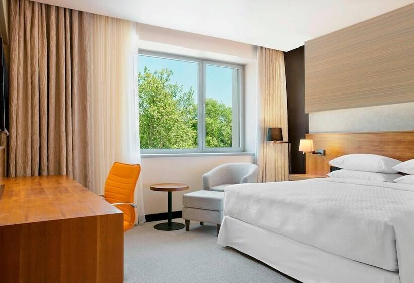经典套房, Four Points By Sheraton Kecskemét Hotel és Konferenciaközpont