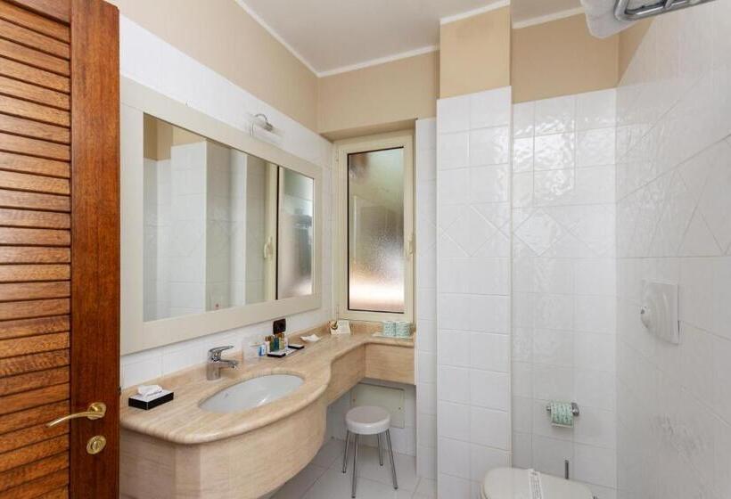 Классический Номер, Simius Playa