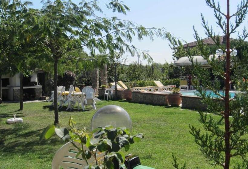 اتاق کلاس بیزنس, B&b Il Nido Del Merlo