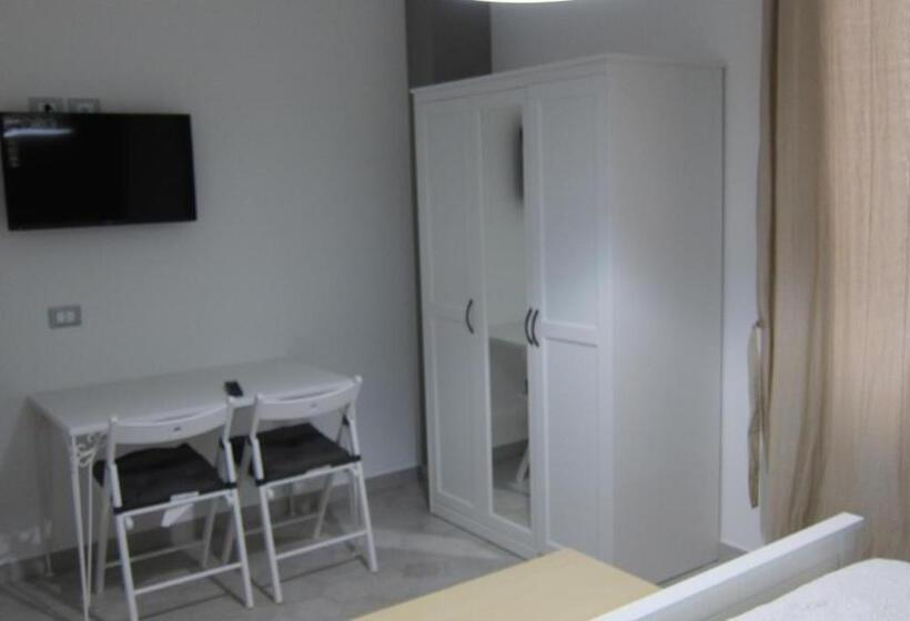 家庭套房, Federico Secondo B&b