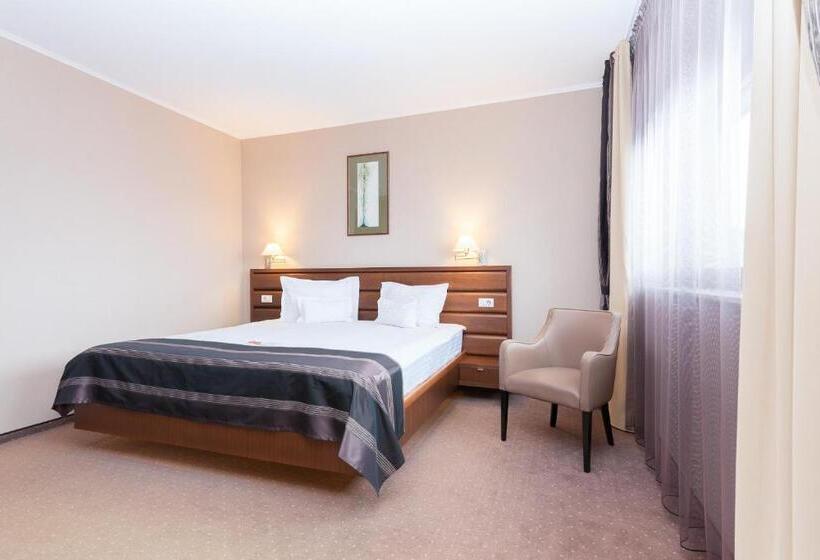 스위트 킹사이즈 침대, Wyndham Cluj