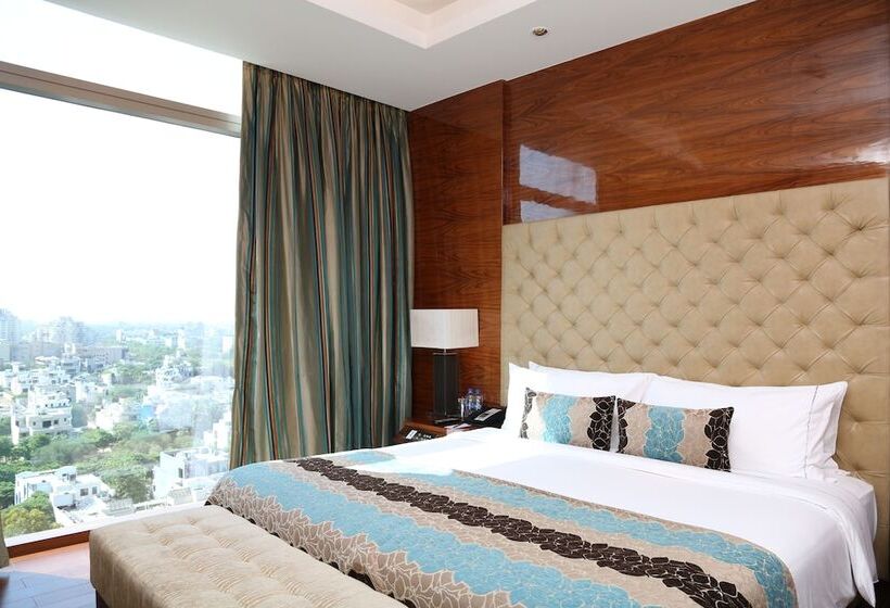 اتاق لوکس, Taj City Centre  Gurugram
