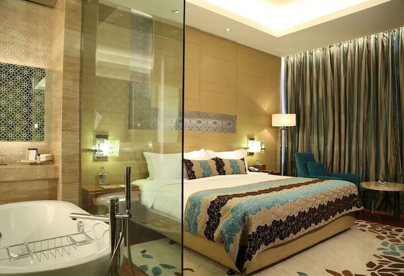 اتاق لوکس, Taj City Centre  Gurugram