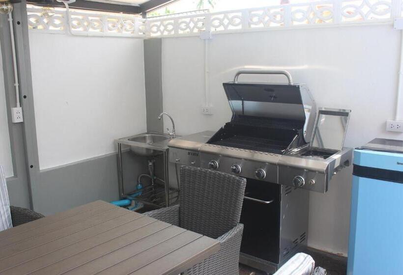 Номер Deluxe, Friends Of Koh Samui 1